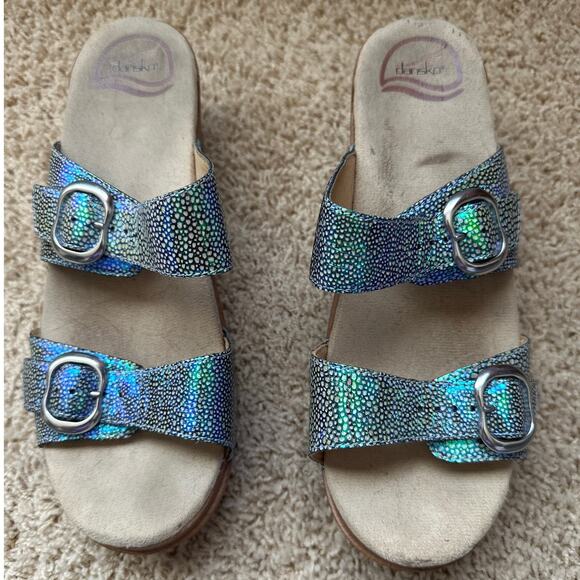 Dansko Women Size 39 Iridescent Teal Blue Metallic Leather Buckle Wedge Sandals - Picture 2 of 8
